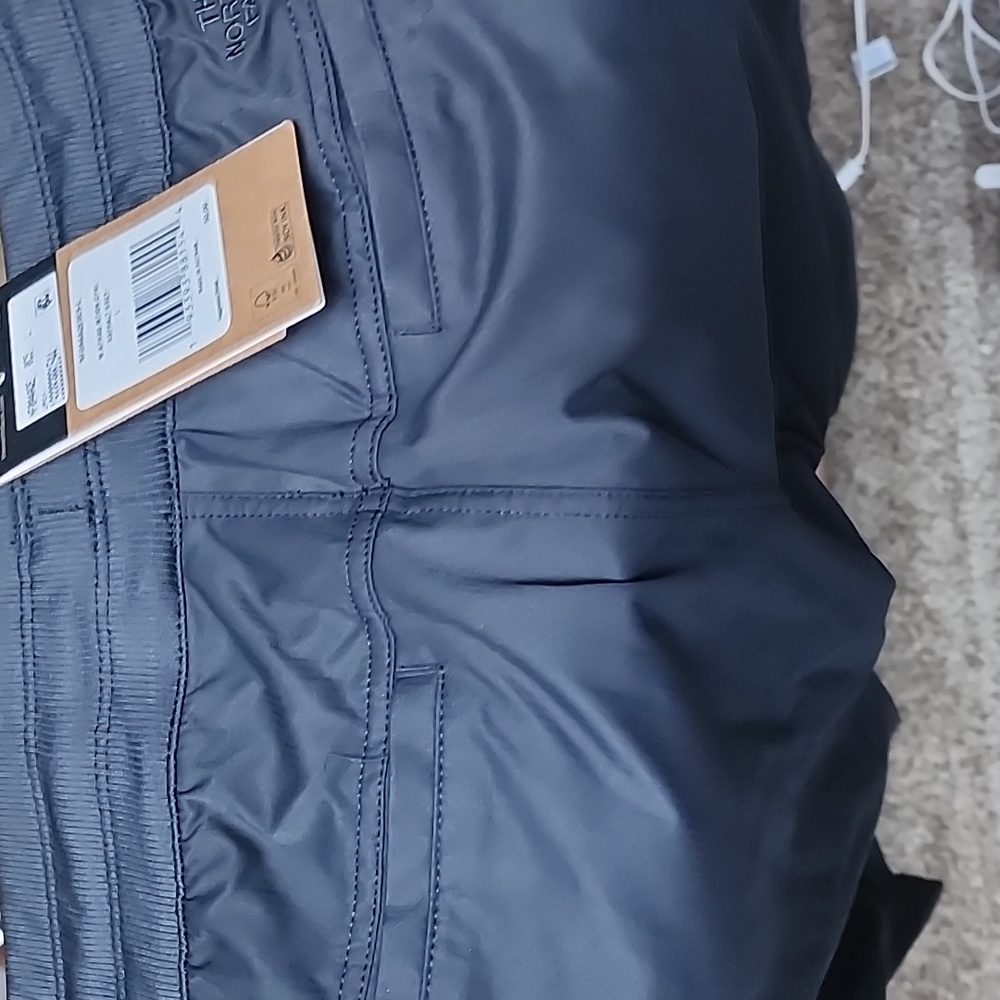 Northface Aphro motion capri Flashdry. NWT